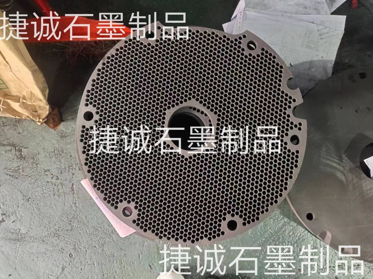 硬質(zhì)合金石墨盤，石墨盤，刀具燒結(jié)石墨盤，石墨盤加工，銅管燒結(jié)石墨盤，燒結(jié)石墨盤，石墨盤加工廠，石墨盤生產(chǎn)廠家，石墨盤廠家