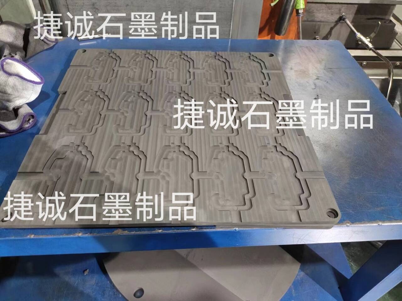 VC散熱模具，擴(kuò)散焊接超薄VC石墨治具，VC石墨模具，VC擴(kuò)散焊接石墨治具，石墨模具，石墨模具生產(chǎn)廠家